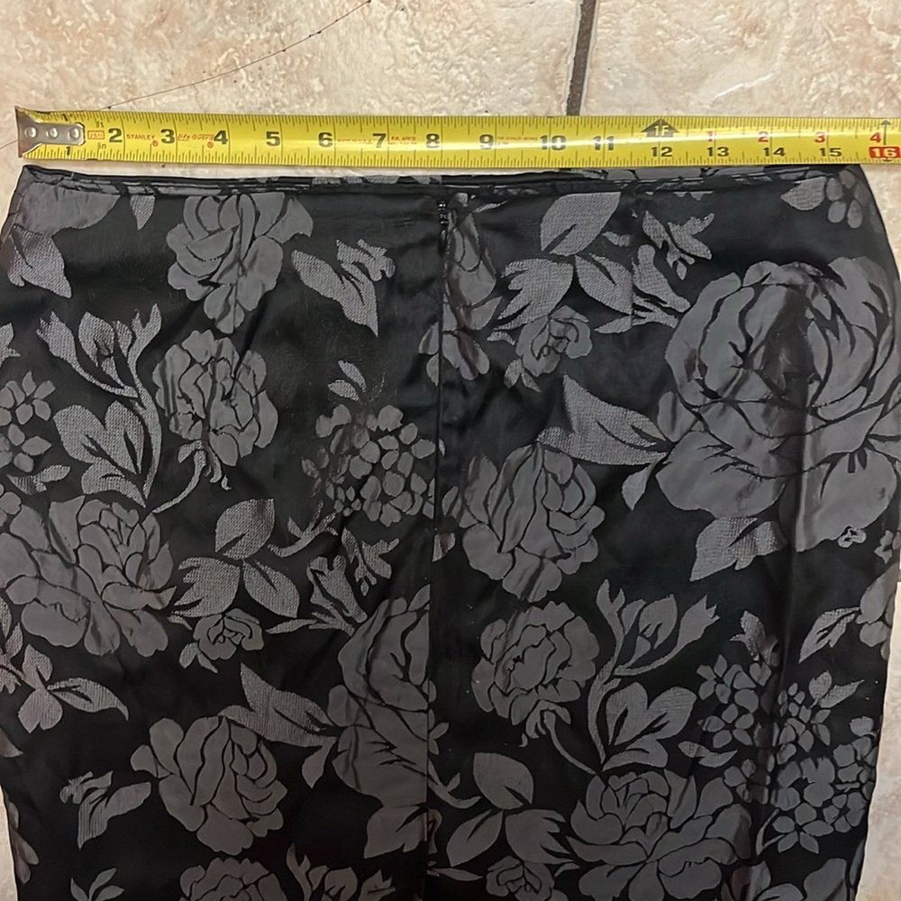 White House Black Market Floral Pencil Skirt - Picture 8 of 10